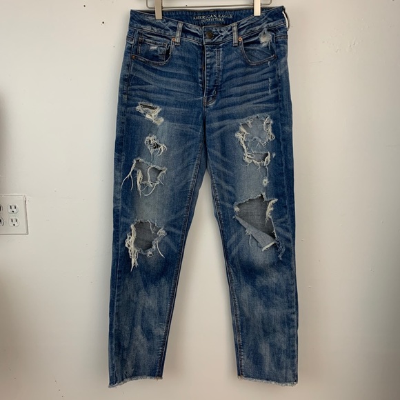 American Eagle Outfitters Denim - American eagle tomgirl distressed high rise jeans